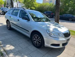Silber Gebraucht 2010 Skoda Octavia Ambiente Kombi | 6.500 € (Fairer Preis)