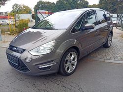 Braun Gebraucht 2014 Ford S-MAX Titanium Van / Kleinbus | 10.800 € (Teuer)
