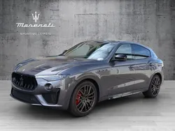 Grau Gebraucht 2020 Maserati Levante SUV | 95.111 € (Fairer Preis)