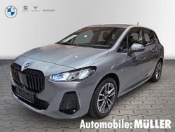 Grau Gebraucht 2023 BMW 218 Active Tourer M Sport Van / Kleinbus | 27.450 € (Fairer Preis)