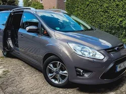 Braun Gebraucht 2013 Ford Grand C-Max SYNC Edition Van / Kleinbus | 7.199 € (Fairer Preis)