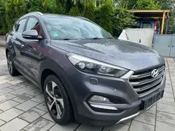 Grau Gebraucht 2015 Hyundai Tucson Premium SUV | 13.900 € (Superpreis)