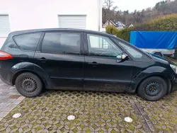 Schwarz Gebraucht 2010 Ford S-MAX Trend Van / Kleinbus | 4.900 € (Fairer Preis)