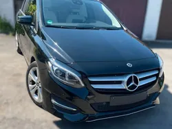 Schwarz Gebraucht 2017 Mercedes B200 Urban Van / Kleinbus | 16.500 € (Guter Preis)