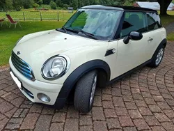 Weiß Gebraucht 2009 Mini Cooper D Chili Kleinwagen | 3.950 € (Fairer Preis)