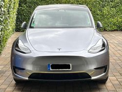 Silber Gebraucht 2023 Tesla Model Y Standard Range SUV | 38.500 € (Etwas zu teuer)