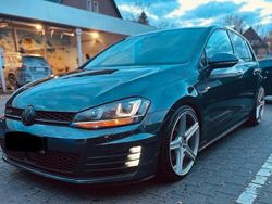 Grau Gebraucht 2016 VW Golf VII GTD Limousine | 14.999 €