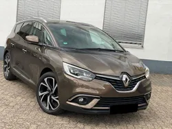 Braun Gebraucht 2017 Renault Grand Scénic IV Bose Edition Van / Kleinbus | 14.900 € (Fairer Preis)