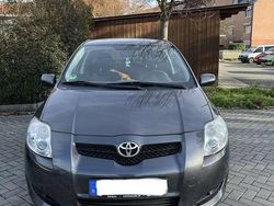 Grau Gebraucht 2007 Toyota Auris Sol Kleinwagen | 5.500 € (Fairer Preis)