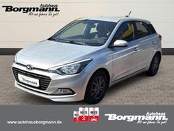 Sleek silver / met (silber) Gebraucht 2017 Hyundai i20 YES! Limousine | 9.290 € (Fairer Preis)