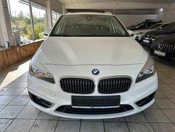 Weiß Gebraucht 2015 BMW 220 Gran Tourer Luxury Line Van / Kleinbus | 15.500 € (Etwas zu teuer)