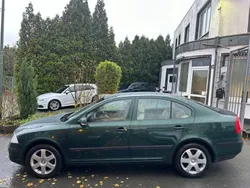Grün Gebraucht 2005 Skoda Octavia Elegance Limousine | 3.900 € (Fairer Preis)