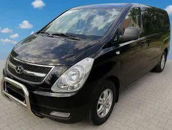 Schwarz Gebraucht 2010 Hyundai H-1 Van / Kleinbus | 9.900 € (Fairer Preis)