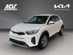 Schneeweiß Gebraucht 2024 Kia Stonic Vision SUV | 18.470 € (Fairer Preis)