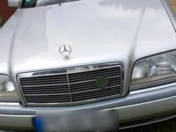 Silber Gebraucht 1994 Mercedes 180 Limousine | 5.000 €