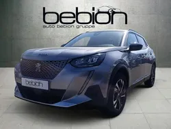 Silber Gebraucht 2022 Peugeot e-2008 Allure SUV | 18.880 € (Guter Preis)