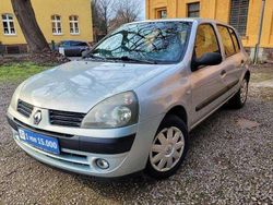 Polargrau metallic Gebraucht 2004 Renault Clio II Limousine | 3.490 € (Teuer)