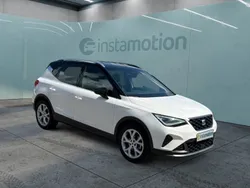 Weiß Gebraucht 2023 Seat Arona FR SUV | 23.480 € (Fairer Preis)