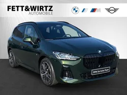 Sanremo green metallic Neu 2025 BMW 218 | 41.890 € (Etwas zu teuer)