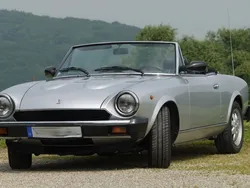 Silber Gebraucht 1985 Fiat 124 Spider Cabrio | 23.900 €