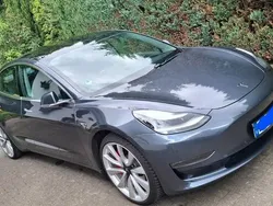 Grau Gebraucht 2019 Tesla Model 3 Performance Limousine | 23.600 € (Fairer Preis)