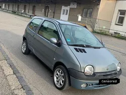 Blau Gebraucht 2002 Renault Twingo Kleinwagen | 1.900 € (Etwas zu teuer)