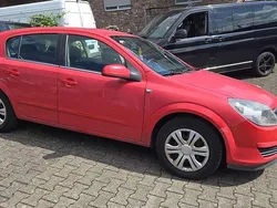 Rot Gebraucht 2004 Opel Astra Elegance Kleinwagen | 1.550 € (Guter Preis)