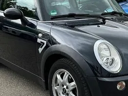 Schwarz Gebraucht 2005 Mini ONE Seven Kleinwagen | 3.500 € (Fairer Preis)
