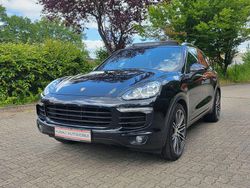 Blau Gebraucht 2016 Porsche Cayenne SUV | 33.450 € (Fairer Preis)