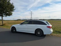 Weiß Gebraucht 2016 Mercedes C220 AMG line Kombi | 20.500 € (Teuer)
