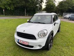 Weiß Gebraucht 2016 Mini One Countryman SUV | 9.300 € (Guter Preis)
