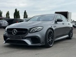 Grau Gebraucht 2017 Mercedes E63S AMG AMG Limousine | 49.900 € (Guter Preis)
