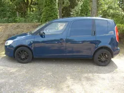 Blau Gebraucht 2011 Skoda Roomster Kombi | 4.795 € (Guter Preis)