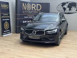 Schwarz Gebraucht 2020 Volvo V60 CC Pro Kombi | 28.889 € (Fairer Preis)