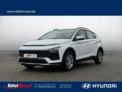 Atlas white / sol Gebraucht 2024 Hyundai Bayon Select SUV | 19.460 € (Fairer Preis)