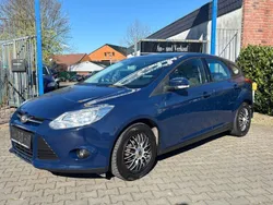 Blau Gebraucht 2014 Ford Focus Limousine | 4.999 € (Guter Preis)
