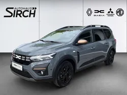 Grau Gebraucht 2025 Dacia Jogger Extreme Van / Kleinbus | 27.990 € (Fairer Preis)
