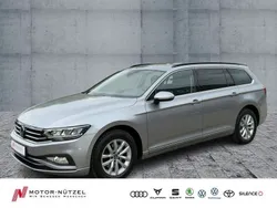 Silber Gebraucht 2022 VW Passat Business Kombi | 20.490 € (Guter Preis)