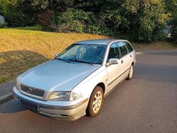 Silber Gebraucht 1999 Volvo V40 Kombi | 950 € (Superpreis)