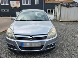 Silber Gebraucht 2005 Opel Astra Limousine | 1.700 €
