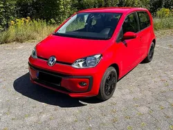 Rot Gebraucht 2018 VW up! Kleinwagen | 12.999 € (Teuer)
