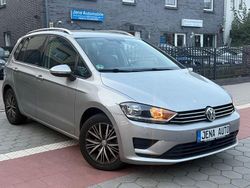 Silber Gebraucht 2015 VW Golf Sportsvan Comfortline Van / Kleinbus | 9.900 € (Fairer Preis)