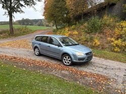 Blau Gebraucht 2005 Ford Focus Kombi | 1.150 € (Guter Preis)