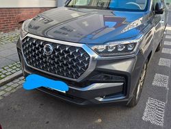 Grau Gebraucht 2024 Ssangyong (KGM) Rexton Sapphire SUV | 37.000 € (Fairer Preis)