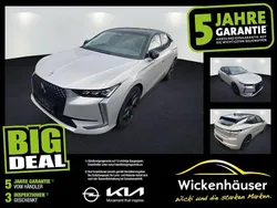 Lackierung chrystal pearl/typ aussenverk (metallic) Gebraucht 2022 DS Automobiles DS4 Performance Line Plus Limousine | 26.990 € (Fairer Preis)