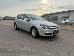 Silber Gebraucht 2004 Opel Astra Kleinwagen | 3.290 € (Teuer)