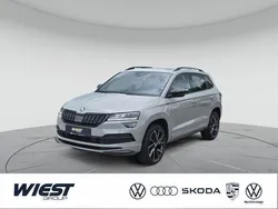 Stahlgrau Gebraucht 2021 Skoda Karoq SportLine SUV | 25.880 € (Etwas zu teuer)