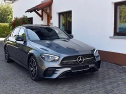 Grau Gebraucht 2024 Mercedes E220 AMG Limousine | 47.900 € (Fairer Preis)