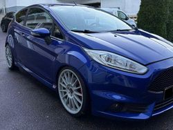 Blau Gebraucht 2016 Ford Fiesta ST Kleinwagen | 12.000 €