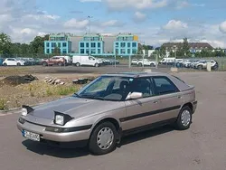 Beige Gebraucht 1992 Mazda 323 Coupé | 2.950 €